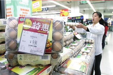 北京各超市内 鸡蛋低价上架